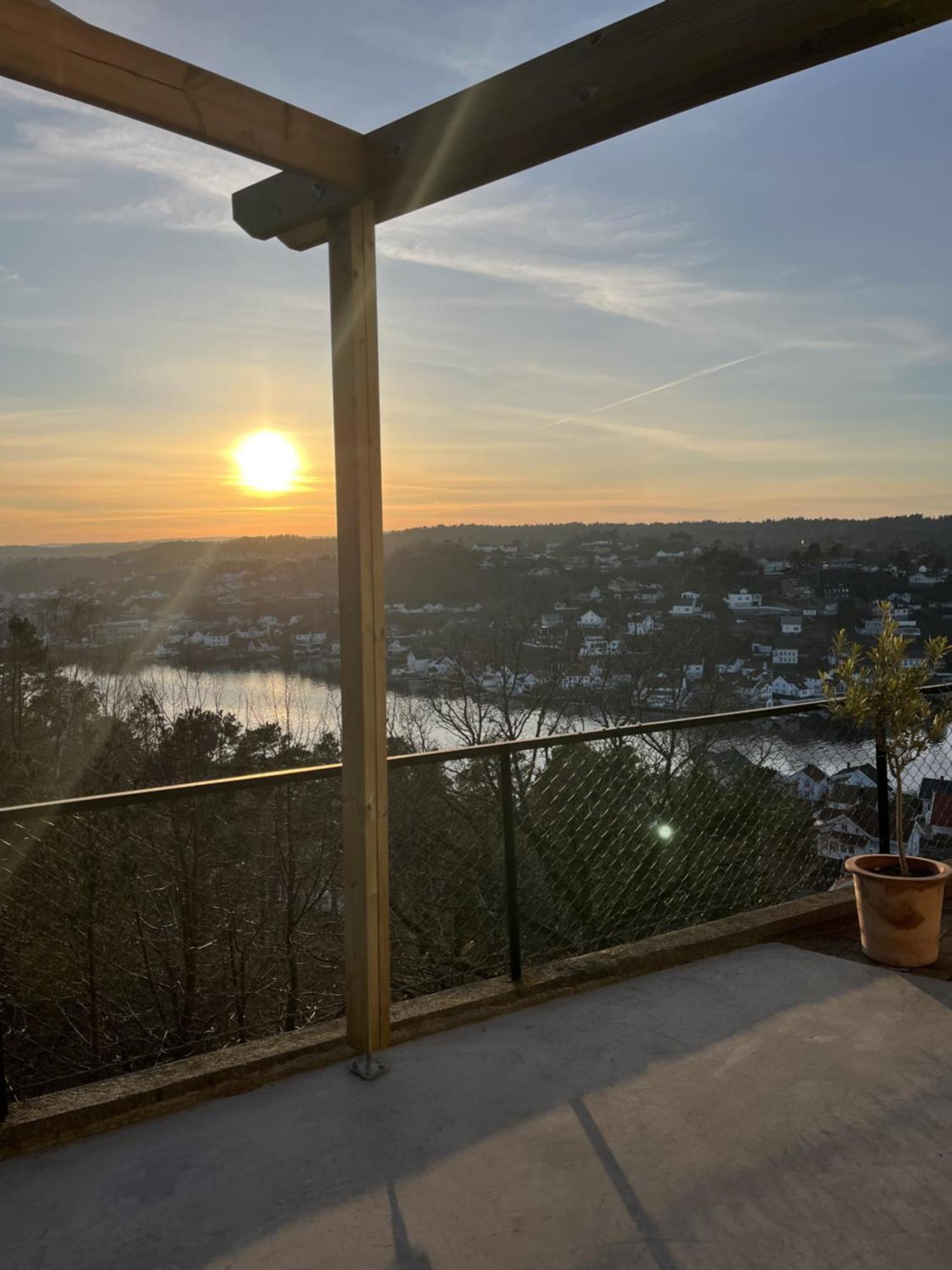 Apartment With Amazing Views - Free Parking Арендаль Экстерьер фото